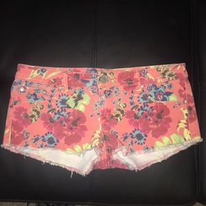 Floral Pattern Jean Shorts